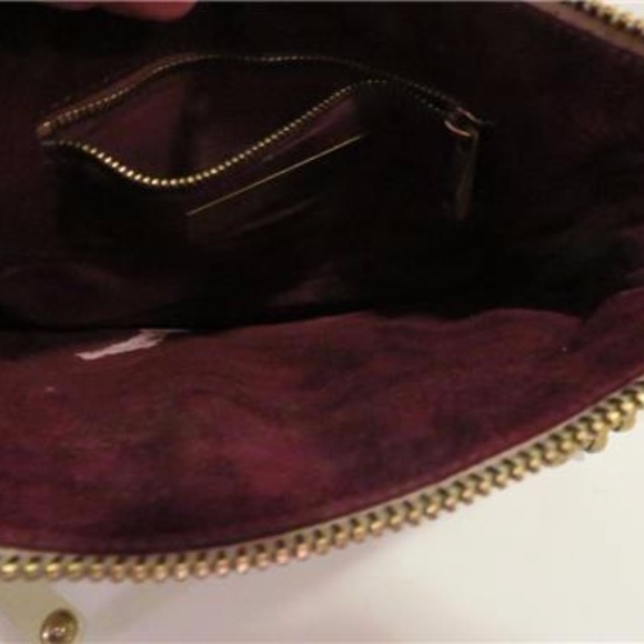 Marc Jacobs Quilted Cream Shoulder Bag with Gold Accents - Picture 6 of 8